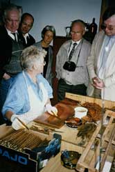 Nicht nur Tonpfeifen sind interessant: Besuch eines Zigarilloherstellers whrend der Tagung 1998 in Passau